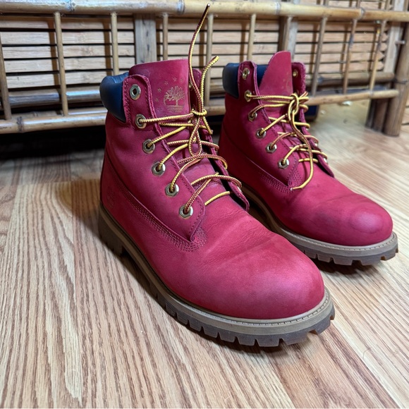 Red Timberland Boots size 6 Leather Premium 6-Inch Lace-Up Waterproof Boot - Picture 8 of 13